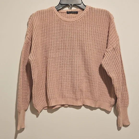 Brandy Melville Blush Pale Pink Oversize Cropped Crew neck Sweater OS - Picture 1 of 6